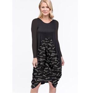 Shakespeare quote dress! Red Coral bubble dress. Size M (fits generously). Fun!